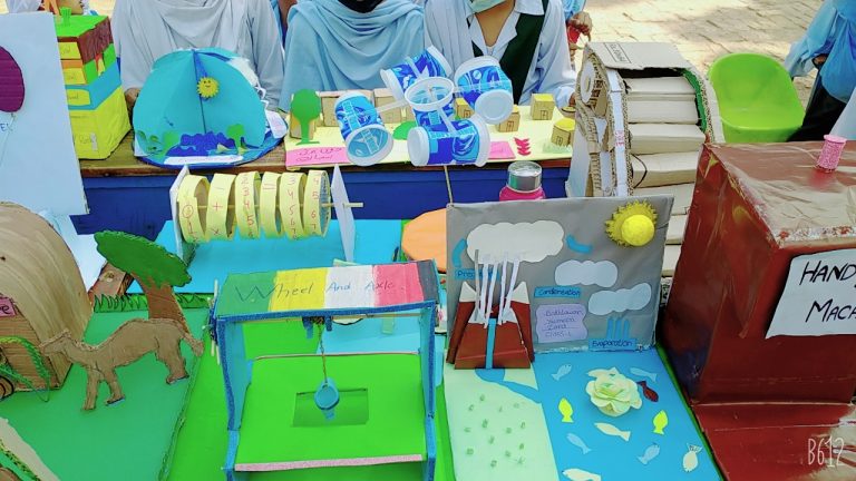 عالمی یوم سائنس کے موقع پر گورنمنٹ گرلز ہائی سکول چک نمبر 109/ 1 ایل، خان پور، ضلع رحیم یار خان خصوصی تقریب کا انعقاد کیا گیا جس کے مہمانان خصوصی ڈاکٹر شمسہ کنول اور ڈاکٹر فرخ منصور جنجوعہ تھے